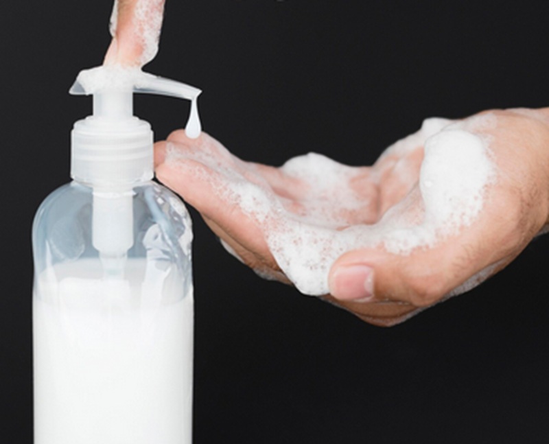 Serem! Sabun Cair Palsu Beredar di E-Commerce, Pabriknya Dibongkar Polisi 