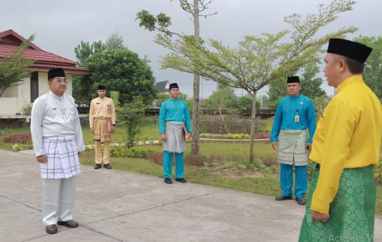 Bupati Tanjabbar Pimpin Upacara Hardiknas dan Hari Otonomi Daerah