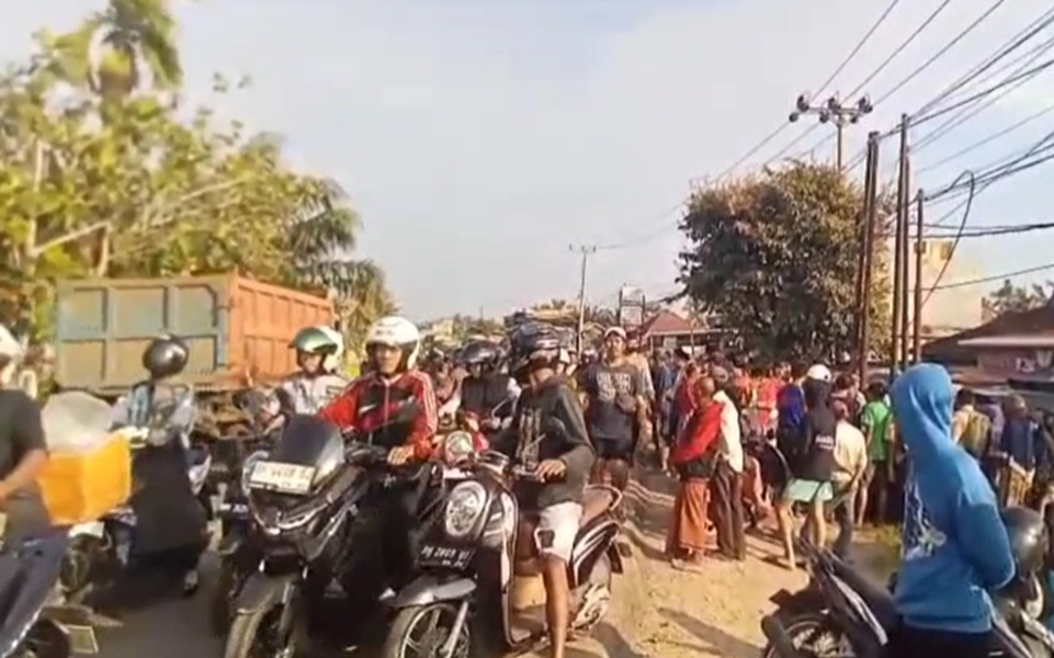 Kecelakaan Maut di Muaro Jambi, Warga Penyengat Olak Tewas Terlindas Truk