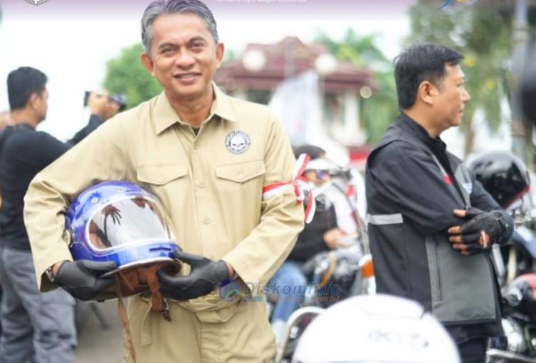 Wabup Muaro Jambi Ikut Sunmori Bareng Ratusan Bikers, Gubernur Al Haris Lepas Peserta