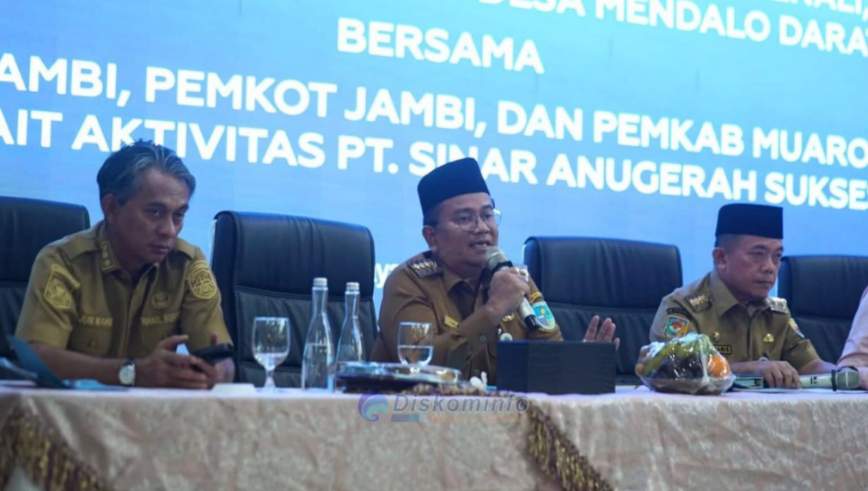  Wabup Muaro Jambi Junaidi Mahir Hadiri Audiensi Warga Terkait Aktivitas PT SAS