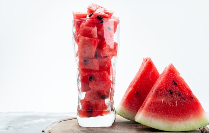 Jangan Dibuang! Yuk Kenali Nutrisi Penting Kulit Semangka