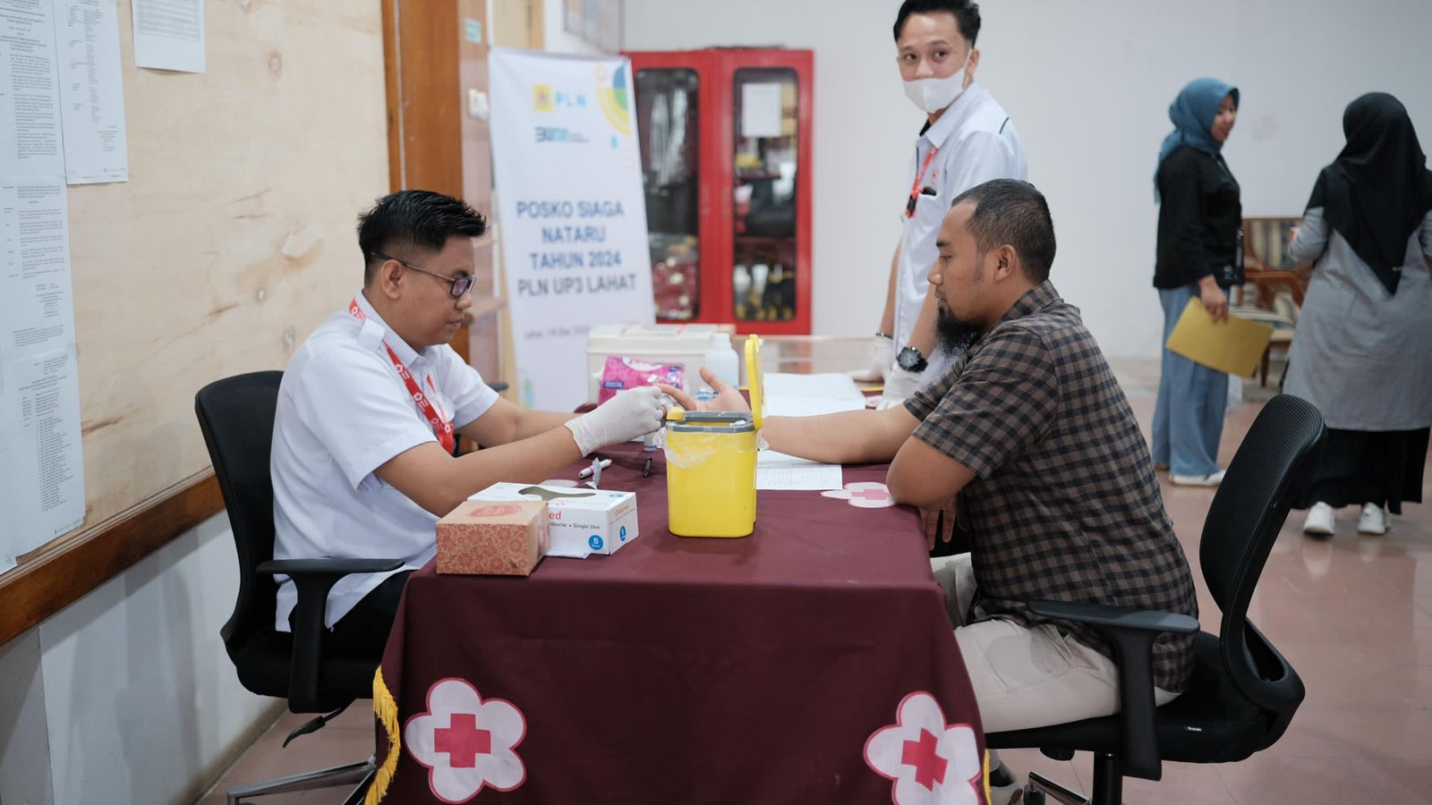 PLN UID S2JB Gelar Donor Darah Massal Peringati Hari Kanker Sedunia dan Bulan K3 Nasional 2025