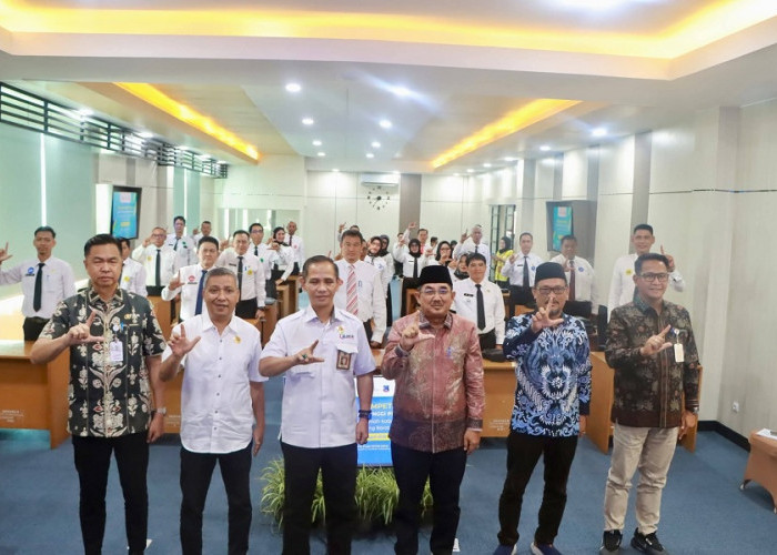 Bupati Tanjab Barat Pantau Uji Kompetensi JPT Pratama di LAN Jatinangor