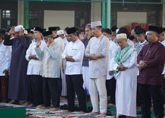 Suasana Haru dan Khusyuk Warnai Idul Adha di Makorem 042/Gapu, Pesan Pengorbanan Ini Jadi Sorotan