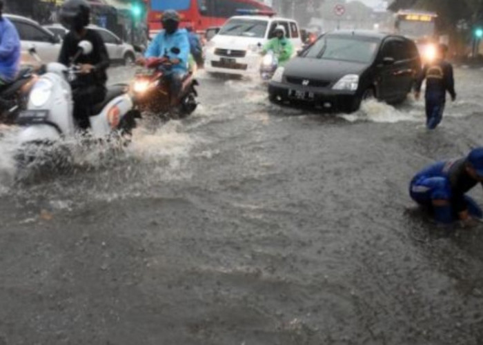 Ini Tips Klaim Asuransi Pasca Mobil Terjebak Banjir