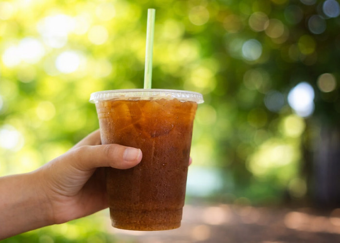 Hobi Minum Es Teh Manis Saat Buka? Hati-Hati, Risiko Jantung Bisa Mengintai!