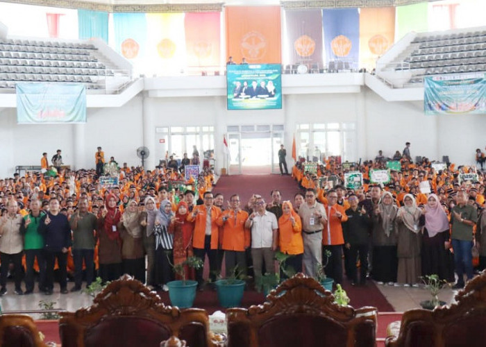 Terbanyak Sepanjang Sejarah! 1.077 Mahasiswa Baru Warnai PKKMB Faperta UNJA 