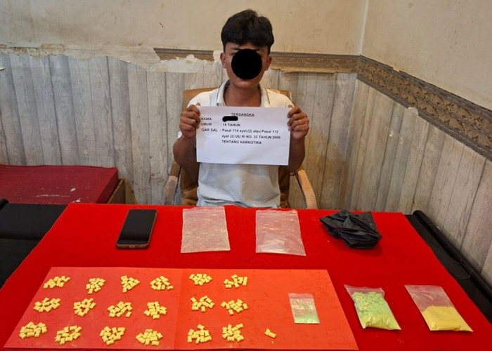 Gegara Rp500 Ribu! Warga Danau Sipin Ini Ditangkap Saat Bawa 182 Pil Ekstasi