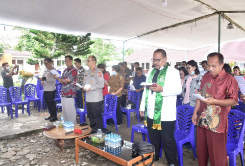 Kapolda Jambi dan Ketua Bhayangkari Daerah Jambi Ikut Ibadah Syukur di Kediaman Brigadir Yosua