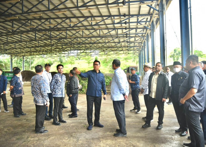 Dorong Pengelolaan Sampah Modern, Komisi XII DPR-RI Kunjungi TPA Talang Gulo Kota Jambi