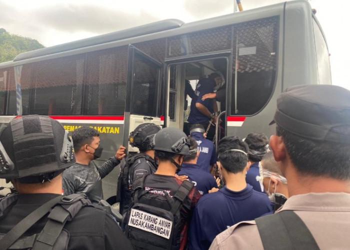 Napi High Risk Dari Berbagai Kasus di Jambi Sebanyak 13 Orang Dipindahkan ke Nusa Kambangan