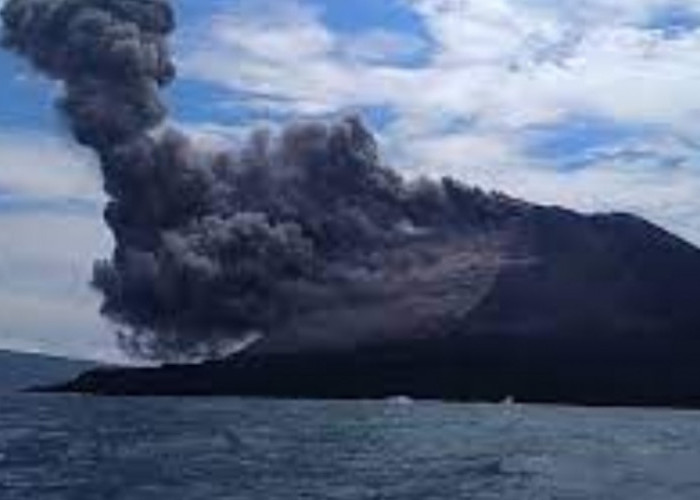 Siaga Level 3,  Gunung Anak Krakatau Terjadi Gempa Tremor