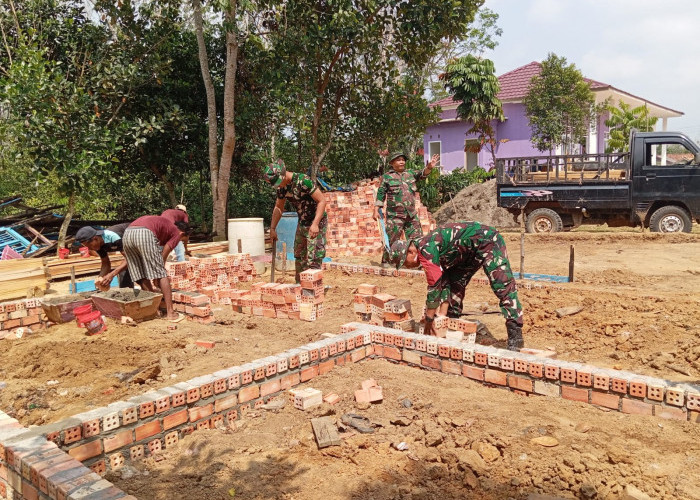 Pembangunan Rumah Mbah Ngatini pada Program TMMD ke-121 di Pondok Meja Masuk Tahap Pondasi