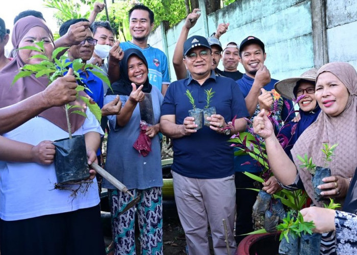 Wali Kota Jambi Turun Langsung Gotong Royong, Contohkan Pentingnya Budaya Bersih Demi Kota Bebas Banjir