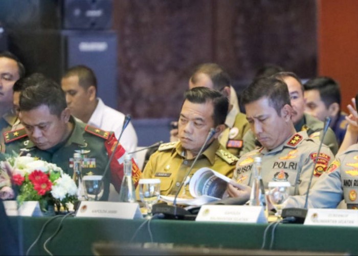 Bersama Gubernur Jambi dan Danrem 042/Gapu, Kapolda Jambi Ikuti Rakor di Jakarta Bahas Karhutla 