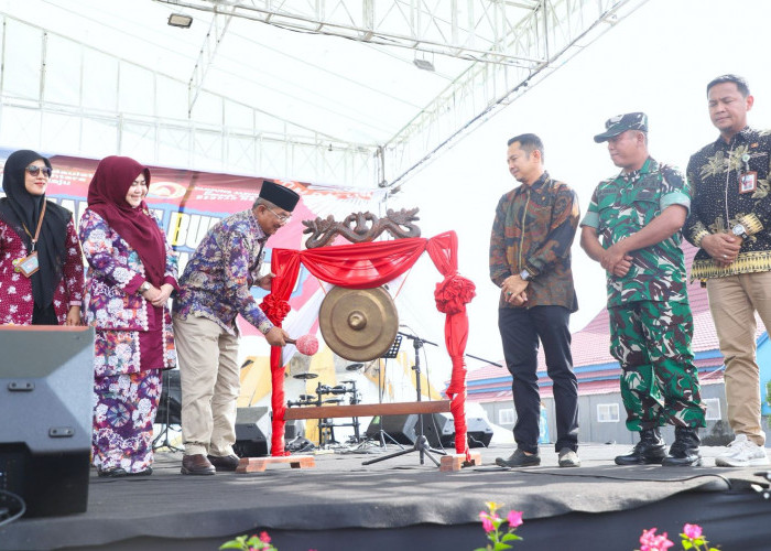 Launching Call Center Halo Ustad 112, Bupati Tanjab Barat: Ini Kado untuk Masyarakat Tanjab Barat