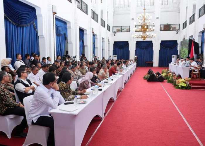 Rakor dengan Kepala Daerah Se-Jawa Barat, Menteri Nusron Ungkap Skema Penggantian dan Sanksi Alih Fungsi Lahan