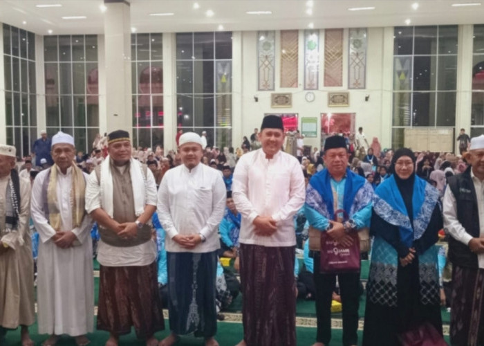 Pemkab Merangin Lepas 380 Jemaah, yang Tertua Berusia 85 Tahun