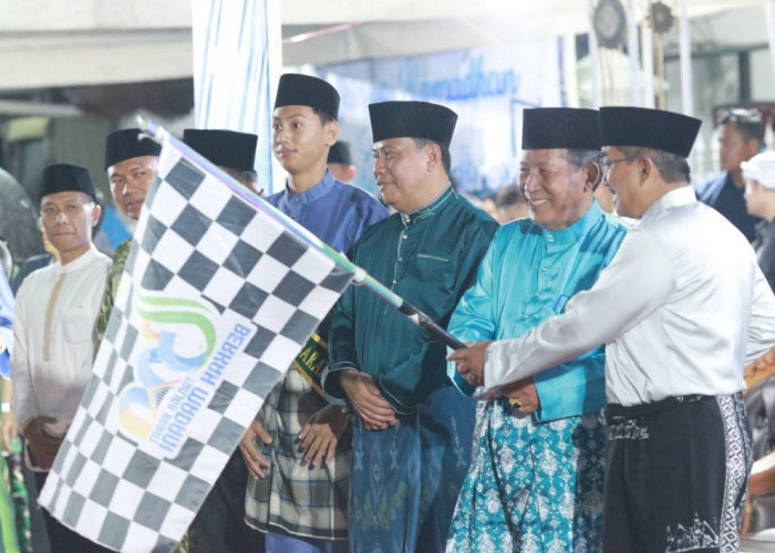 Meriah! Wakil Gubernur Jambi Resmi Lepas Festival Arakan Sahur 2026 di Kuala Tungkal