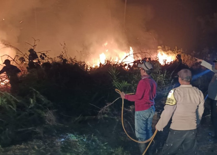 Berjuang Hingga Pukul 04.30 WIB, Polisi Padamkan Karhutla 10 Hektare di Sepintun Sarolangun