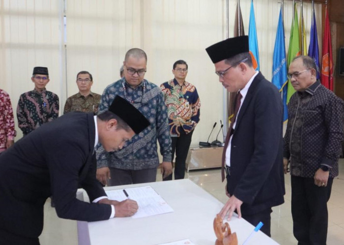 Rektor UNJA Lantik Kepala Unit Penunjang Akademik di Lingkungan UNJA