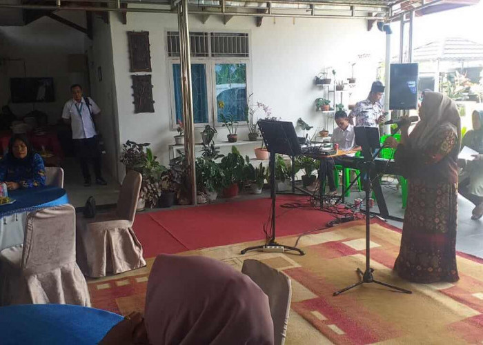 GOW Kabupaten Batanghari Gelar Halal Bihalal Bersama Petugas Kebersihan DLH