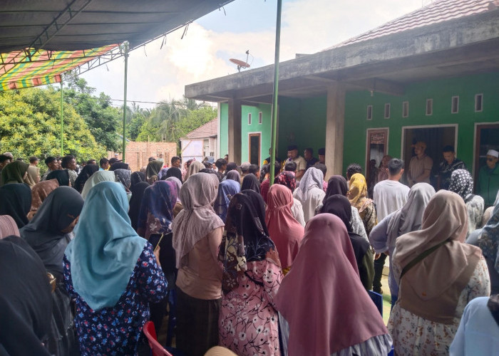 Giliran Emak-emak di Sungai Bengkal teriakkan 'Agus-Nazar, Pantang Pulang Sebelum Menang'