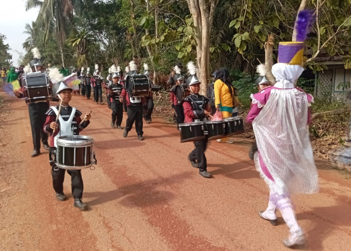 Jalan Santai dan Senam Sehat Diwarnai Kegembiraan Iringan Drumband SDN 96 Desa Suka Maju