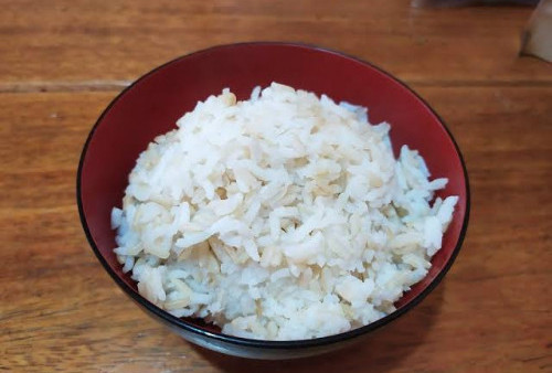 Jangan Diremehkan, Ini 3 Bahaya Konsumsi Nasi Berlebihan 