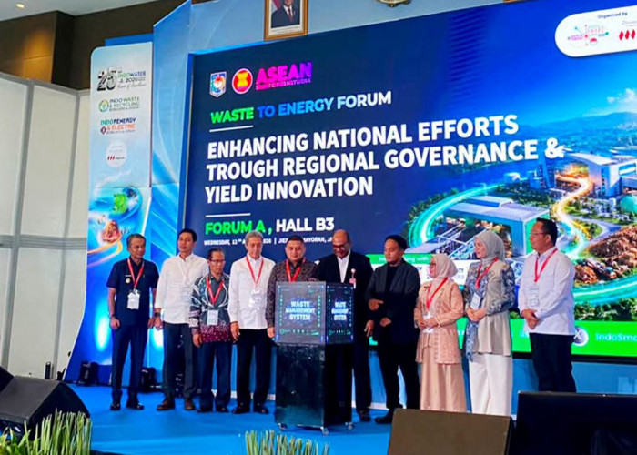  Bupati Batang Hari Jajaki Konsep Kota Cerdas di Ajang Internasional IISMEX 2026 Dorong Transformasi Digital