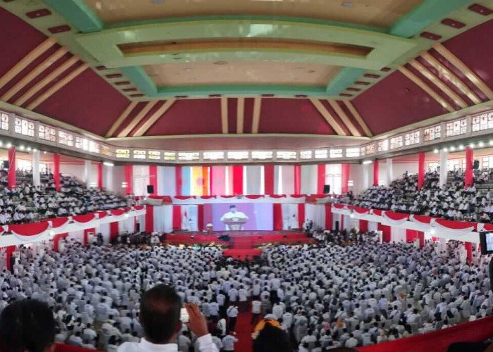 Membangun Desa Menjaga Bangsa, Prabowo Salut Apdesi Undang Semua Bacapres
