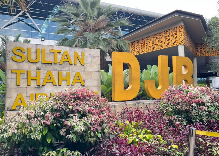 Jambi Mulai Diselimuti Kabut Asap, Penerbangan Masih Aman