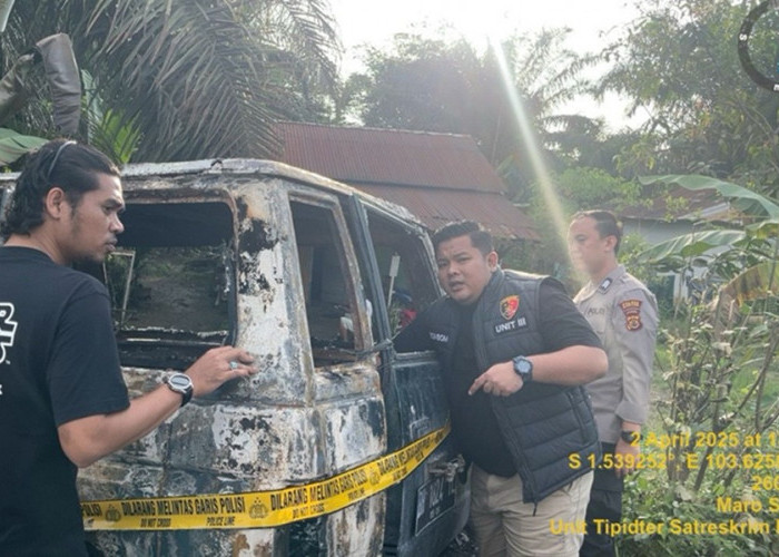 Mobil Kijang Pelansir BBM Pertalite Terbakar di Muaro Jambi