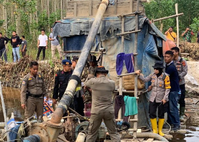 Pelaku Sudah Kabur, Polisi Hanya Hancurkan Peralatan PETI di Tebo