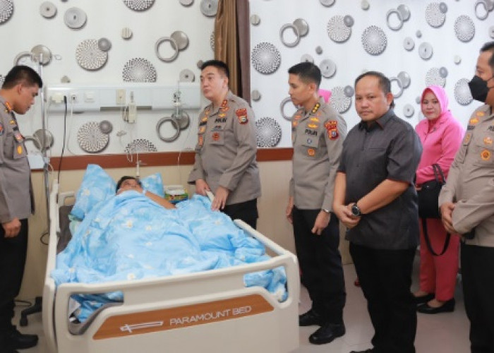 Alami Patah Tulang, Kapolda Jambi Ditangani 10 Dokter Spesialis di RS Polri Kramat Jati