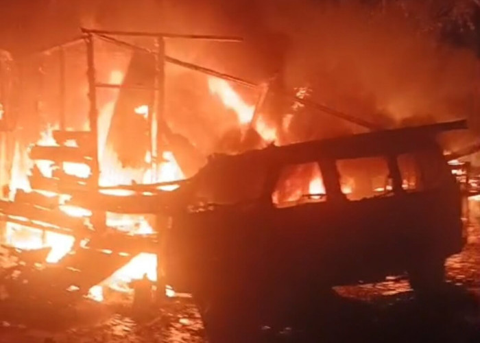 Kebakaran Hanguskan Rumah, Mobil, dan Sepeda Motor di Muara Kumpeh, Warga Diminta Waspada Kemarau 