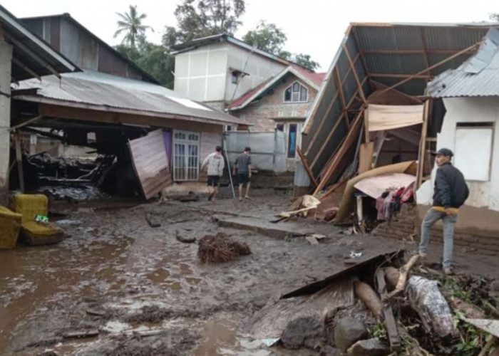Banjir Bandang Gunung Marapi Terjang Kecamatan Ampek Angkek, Kabupaten Agam Sumbar, 254 Warga Terdampak