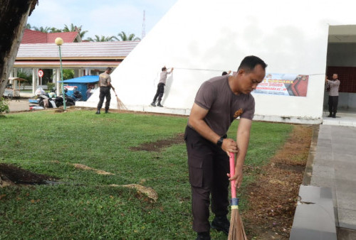 Jajaran Polres Bungo Bersih-Bersih Tempat Ibadah? Ini Penjelasan Kapolres AKBP Guntur Saputro