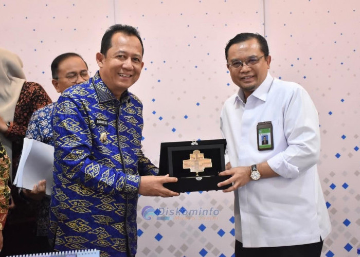  Bupati Muaro Jambi Temui Kemendikdasmen, Dorong Perbaikan Sarpras dan Pemerataan Guru