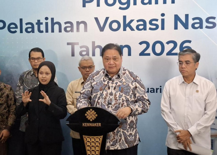 THR Buruh dan BHR Ojol 2026 Dimatangkan, Menaker Siap Konsultasi ke Prabowo