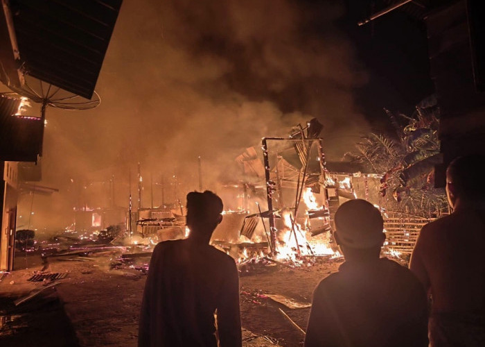 Api Mengamuk di Bungo! 14 Bangunan Terbakar, 9 Rumah dan 1 Ruko Tinggal Puing
