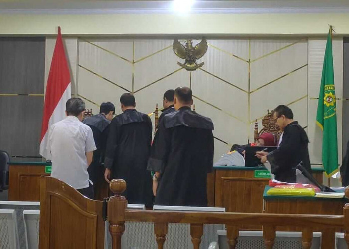 Sidang PDAM Tirta Mayang, Saksi Mengaku Tak Tahu  DHS Cabang Palembang  Menjual Alat Kimia 