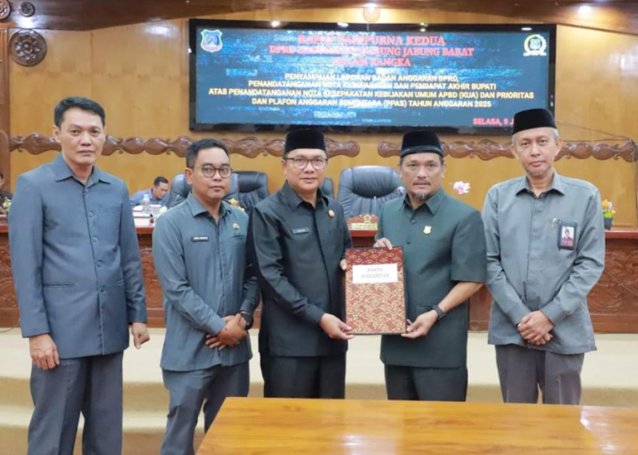 Pj. Sekda Hadiri Rapat Paripurna Ke-II DPRD Tanjab Barat