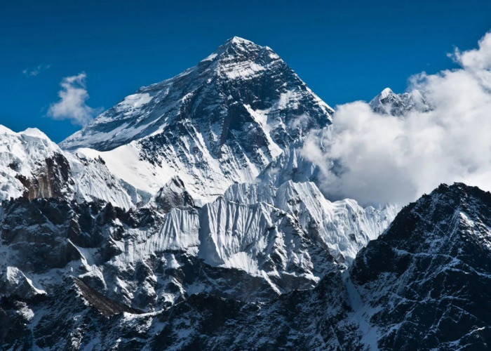 Jadi Saksi Pemanasan Global, Gunung Everest Mencair, Banyak Mayat Pendaki Bermunculan