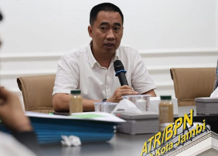 Kantor Pertanahan Kota Jambi Serahkan Hasil Pengadaan Tanah Tahap II Proyek Drainase JICA