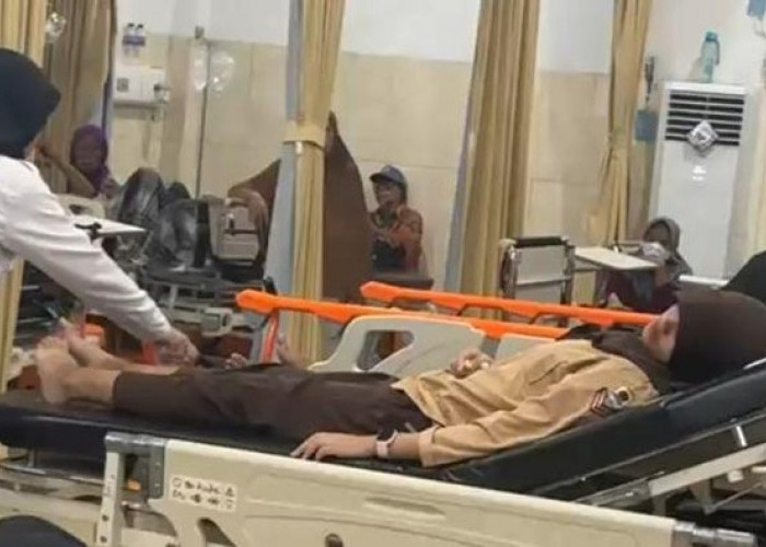 Diduga Keracunan MBG, Sejumlah Siswa SMKN 1 Kota Jambi Dilarikan ke RSUD Raden Mattaher