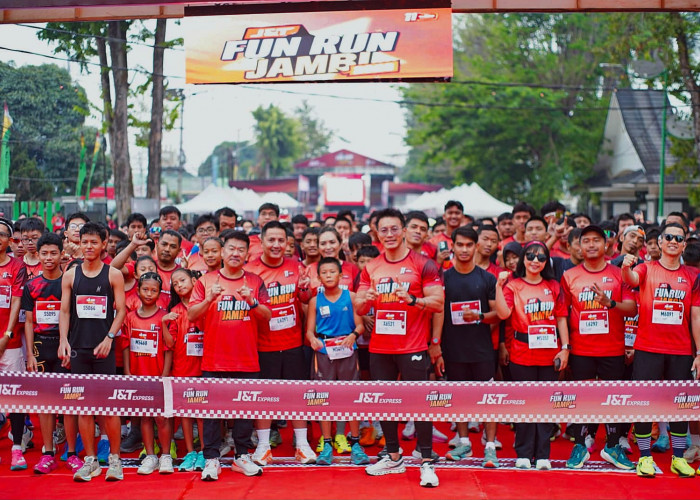 J&T Express Ajak 1.500 Peserta Rayakan Ulang Tahun Ke-11 Lewat J&T Fun Run Jambi