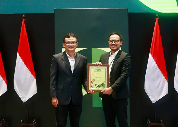  PLN Raih 3 Penghargaan Investing on Climate Editor's Choice Award 2024