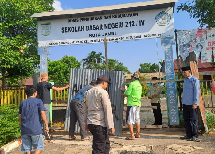 Hore! Ahli Waris Buka Pagar SDN 212 Kota Jambi, Siswa Bisa Belajar Lagi